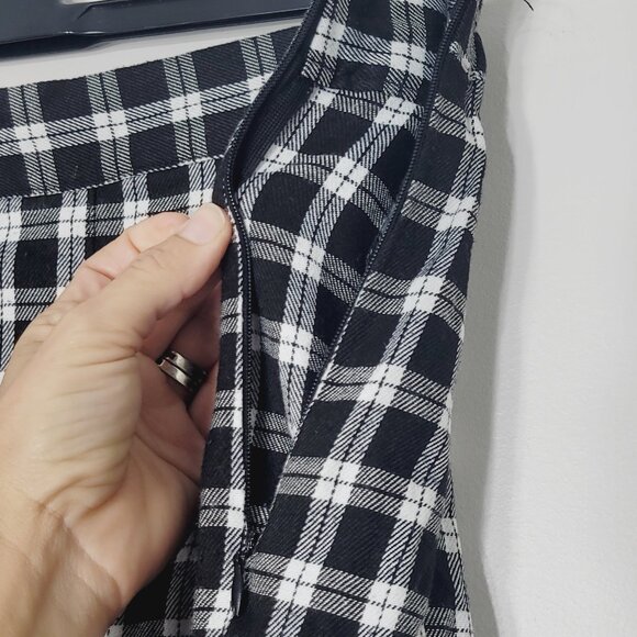 Ardene 2Pc Set Black White & Beige Two Pleated Plaid Mini Skirts Size XL - Picture 5 of 16